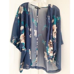 🌸Blue floral kimono🌸